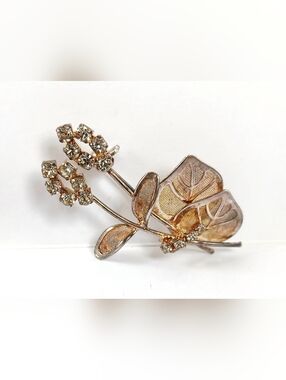 Vintage Delicate Gold-Tone Floral Leaf Brooch with Crystal Accents